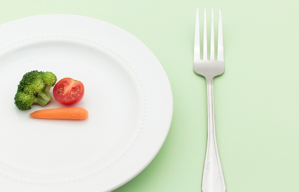 デキるビジネスパーソンの食習慣・食生活。ランチは食べないか小食に！ポイントを紹介！